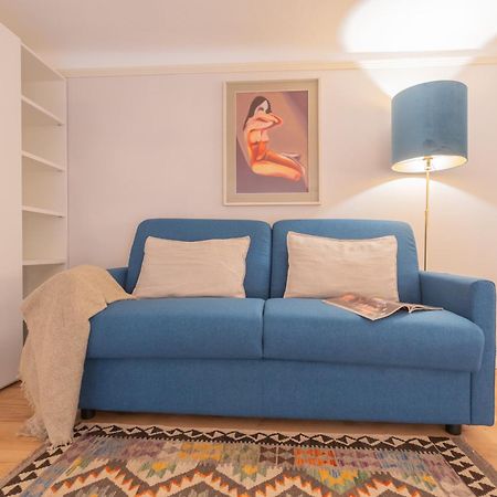 Cinque Giornate 70 Suites By Rent All Комо Екстериор снимка
