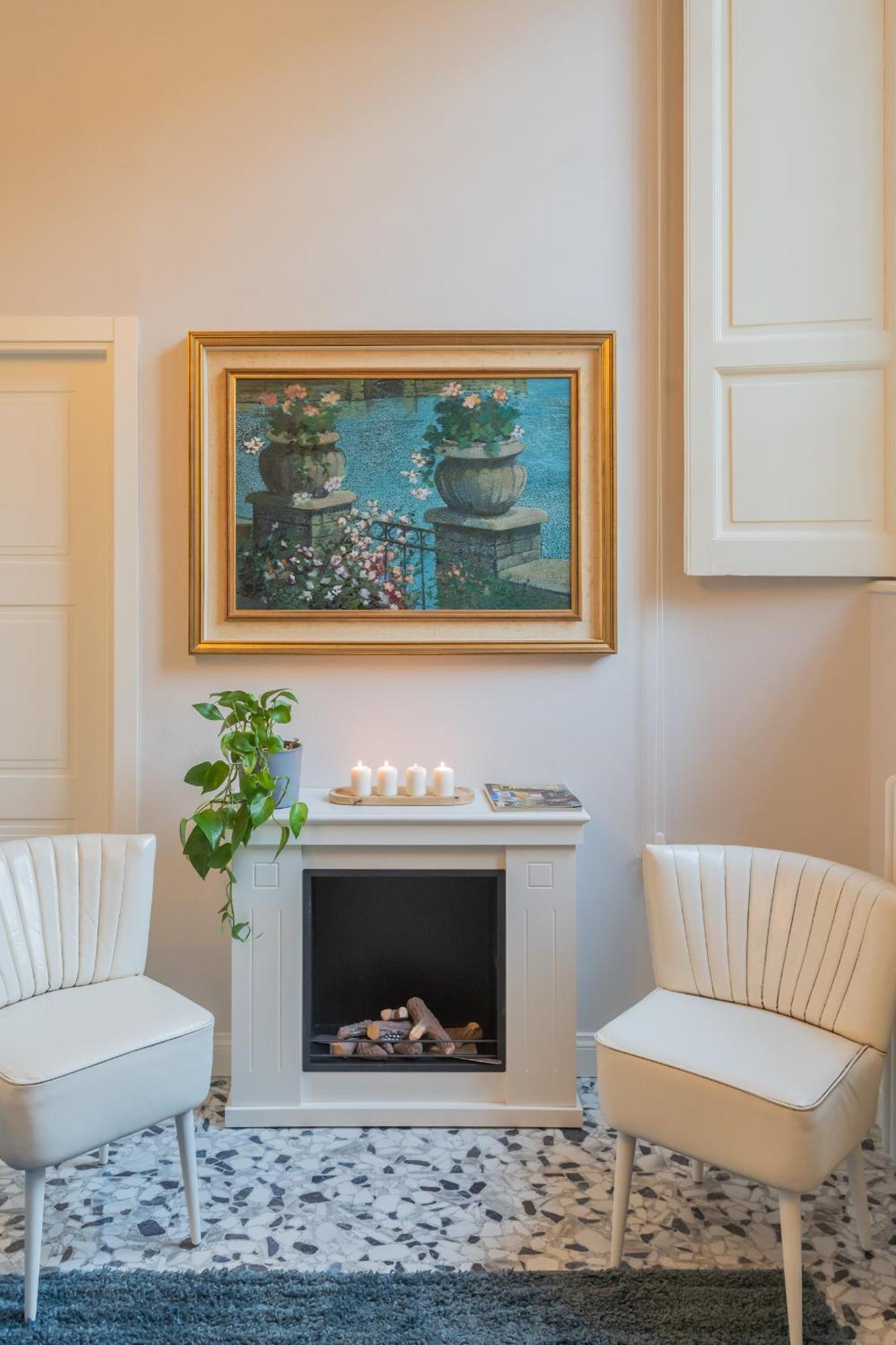 Cinque Giornate 70 Suites By Rent All Комо Екстериор снимка
