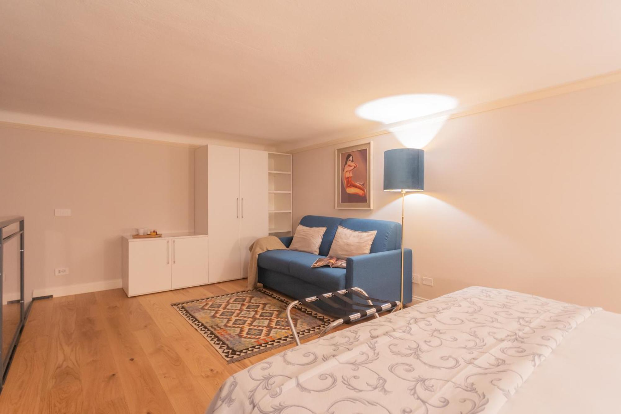 Cinque Giornate 70 Suites By Rent All Комо Екстериор снимка