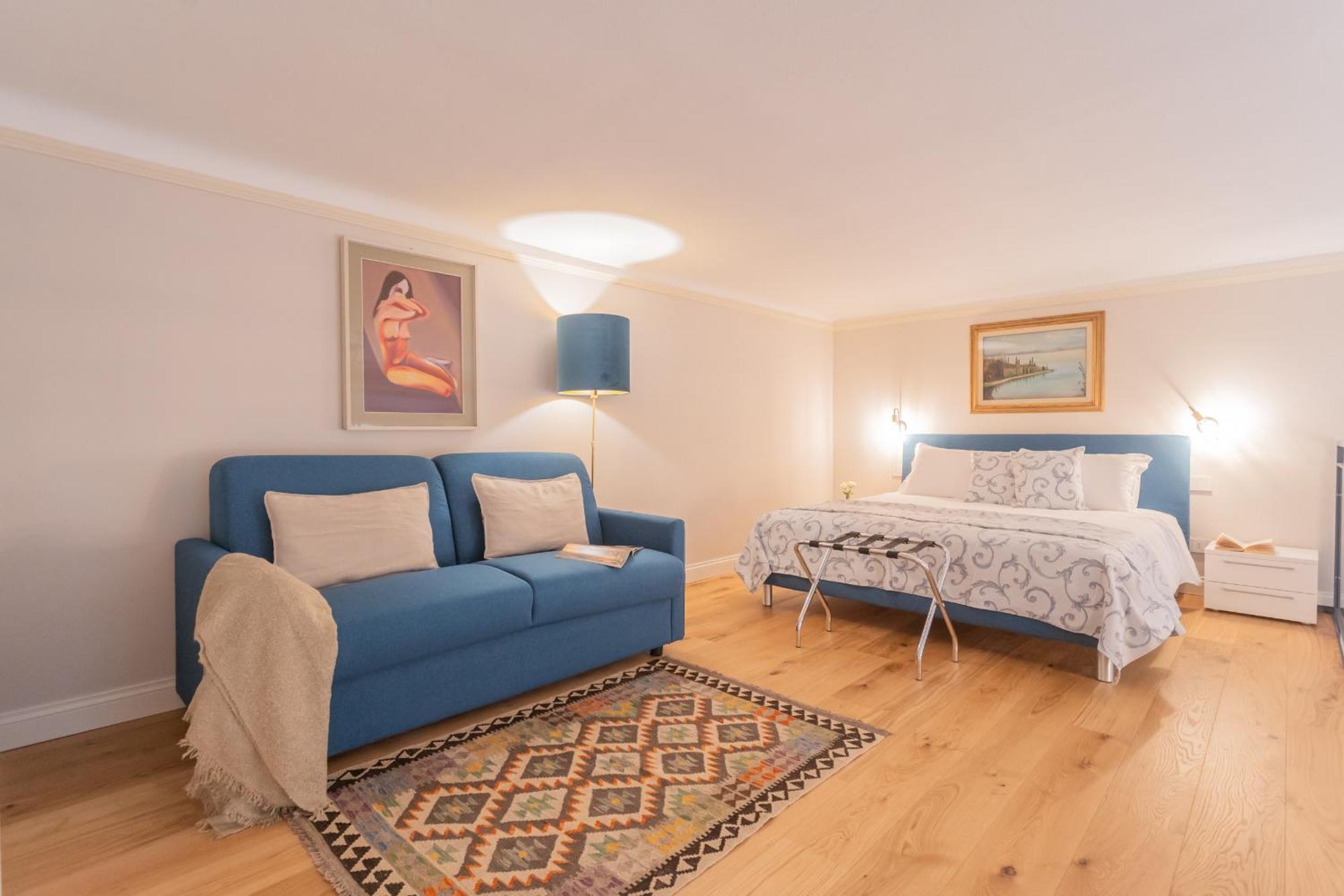 Cinque Giornate 70 Suites By Rent All Комо Екстериор снимка